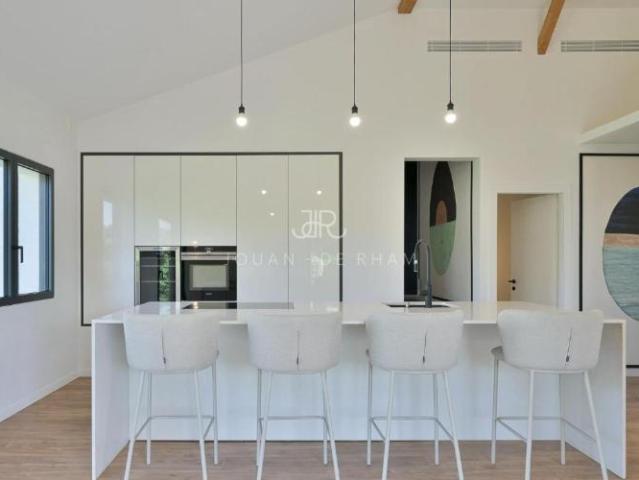 Haus kaufen in Crassier, Waadt