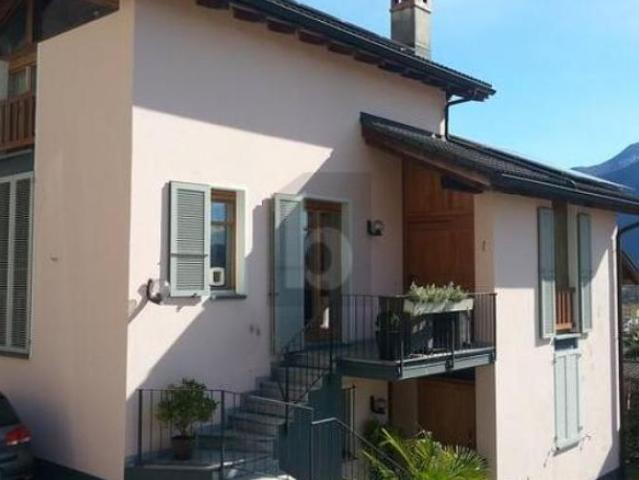 Haus kaufen in Gordola, Tessin