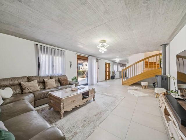Haus kaufen in Vuarrens, Waadt
