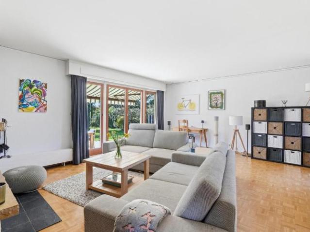 Haus kaufen in Prangins, Waadt