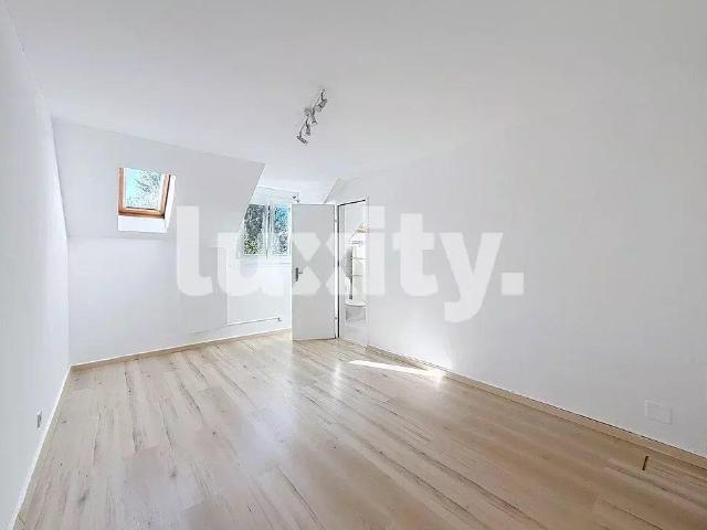 Haus kaufen in Commugny, Waadt