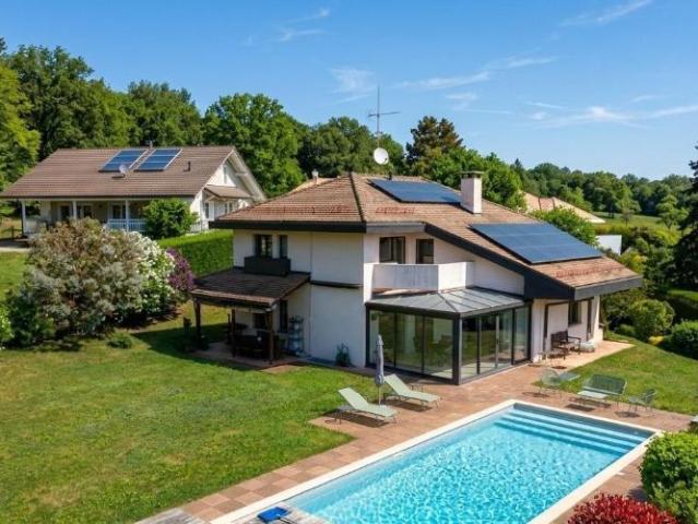Haus kaufen in Givrins, Waadt