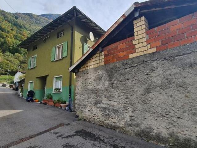 Haus kaufen in Osogna, Tessin