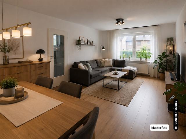Villa kaufen in Neuhaus am Rennweg, Landkreis Sonneberg