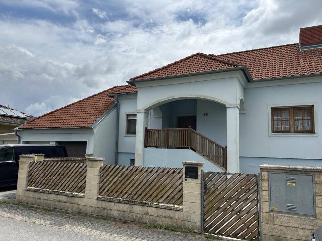 Haus kaufen in Dörfles, Weikendorf