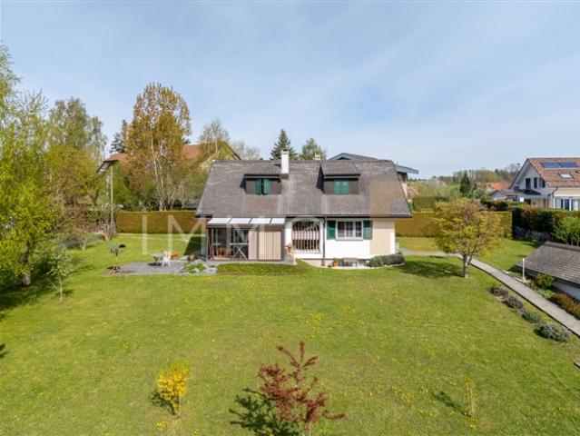 Einfamilienhaus kaufen in Savigny, Waadt