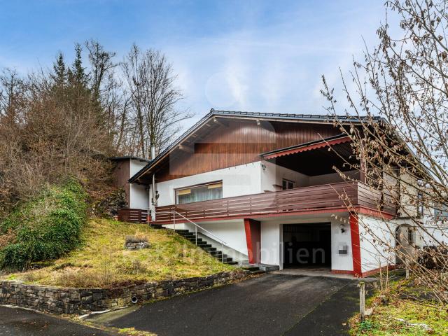 Villa kaufen in Niederlückerath, Ruppichteroth