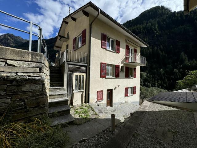 Einfamilienhaus kaufen in Rossa, Graubünden