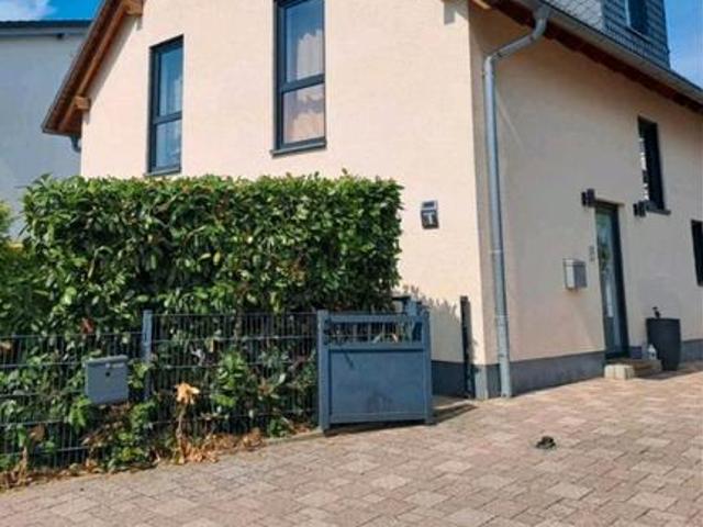Haus kaufen in Watzenborn-Steinberg, Landkreis Gießen