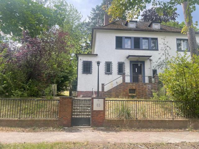 Villa kaufen in Am PoloTeich, Berlin