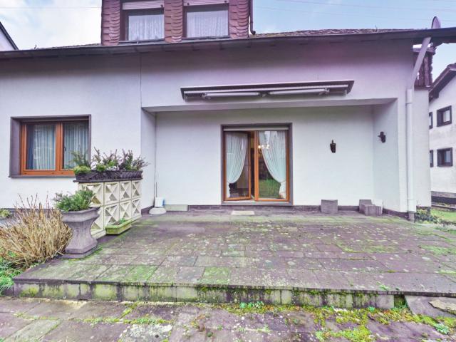 Villa kaufen in Ettringen, Rheinland-Pfalz