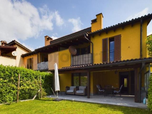 Haus kaufen in Caslano, Tessin