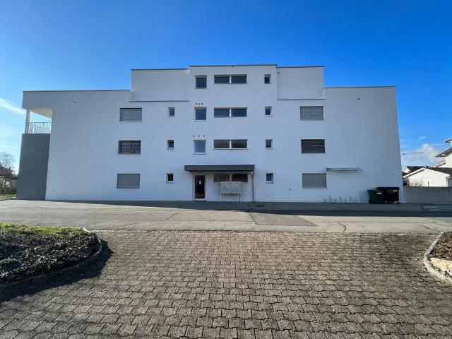 Garage mieten in Böttstein, Aargau