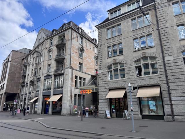 Garage mieten in Einigen, Zürich