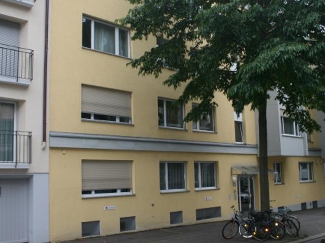 Garage mieten in Einigen, Zürich