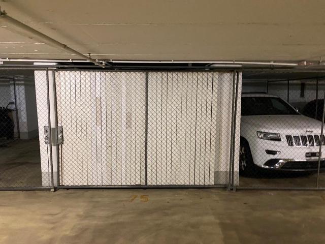 Garage mieten in Einigen, Zürich
