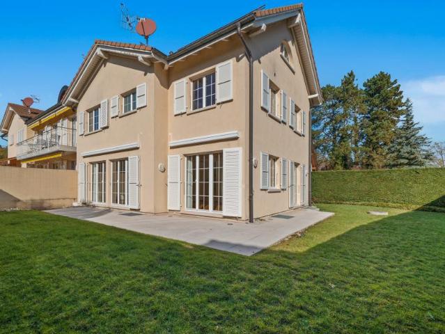 Haus kaufen in Mies, Waadt