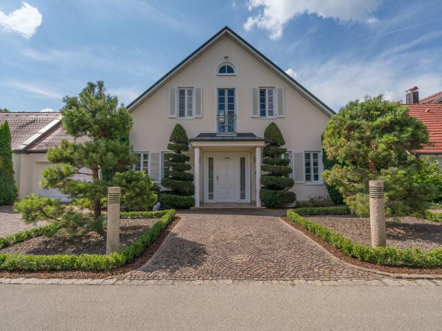 Villa kaufen in Stadtbergen, Bayern