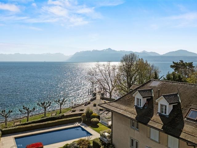 Attikawohnung kaufen in Saint-Prex, Waadt