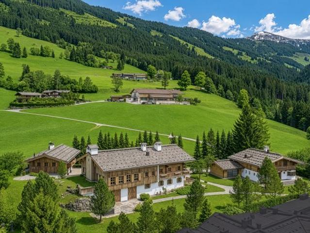 Haus kaufen in Aurach bei Kitzbühel, Bezirk Kitzbühel