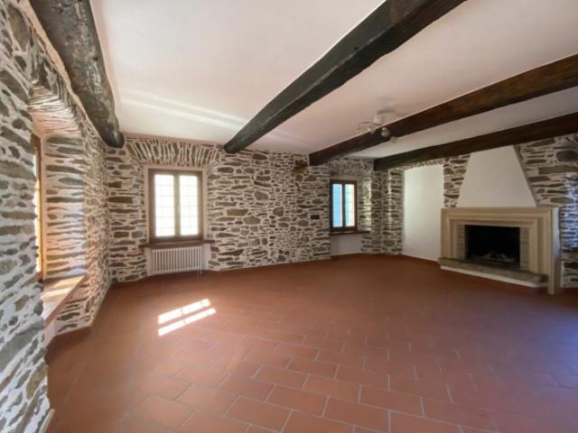 Einfamilienhaus kaufen in Gerra, Gambarogno, Tessin