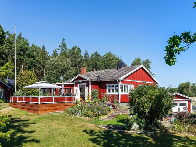 Villa till salu i Rosersberg, Stockholm