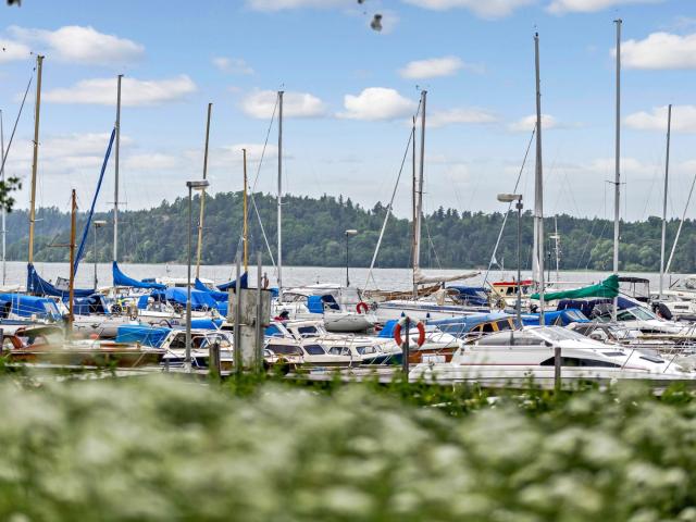 Bostadsrätt till salu i Skärholmen, Botkyrka