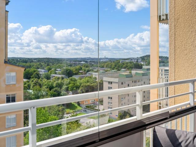 Bostadsrätt till salu i Skärholmen, Botkyrka