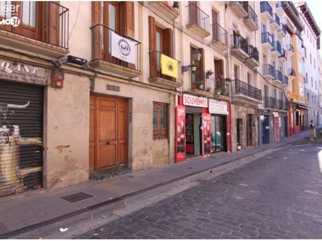 Local Comercial en alquiler en Casco Antiguo, Iruñerria