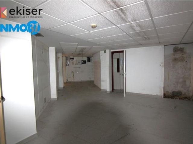 Local Comercial en alquiler en Segundo Ensanche, Iruñerria