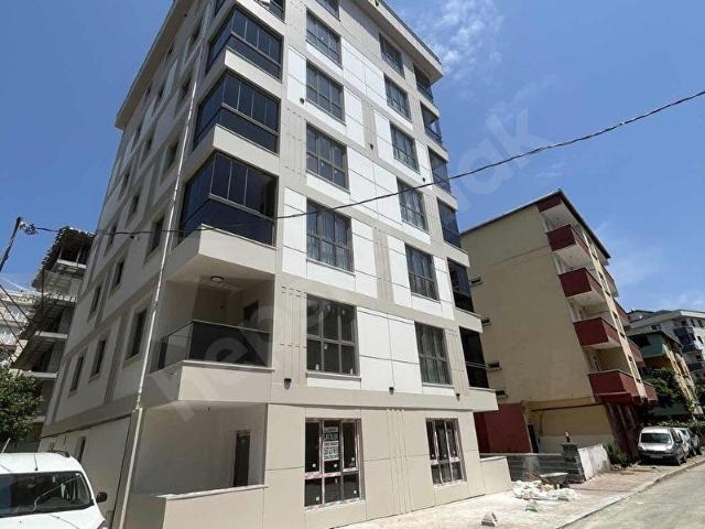 Çekmeköy, İstanbul içerisinde satılık Dükkan
