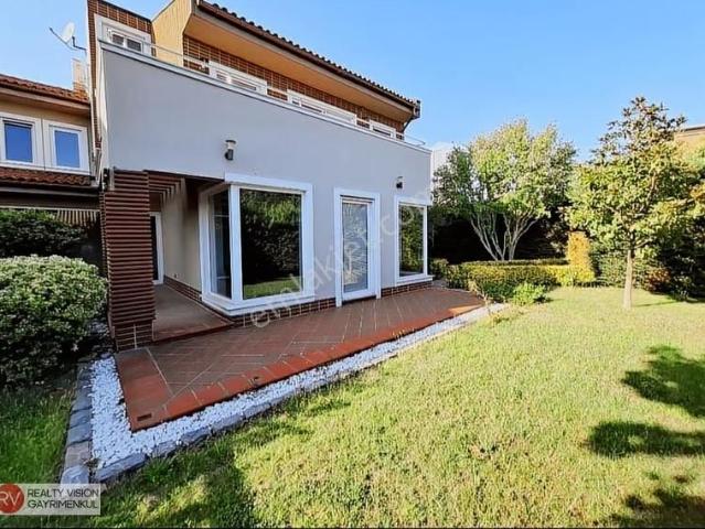 Çekmeköy, İstanbul içerisinde satılık Villa