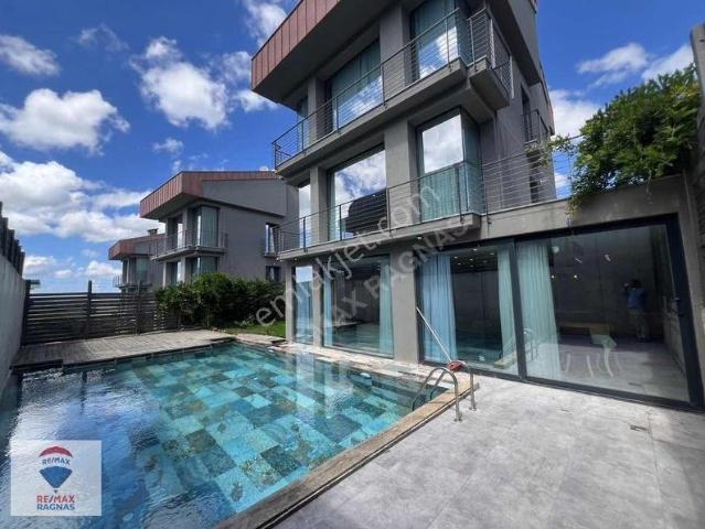 Çekmeköy, İstanbul içerisinde satılık Villa