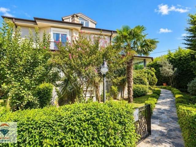 Reşadiye Mahallesi, Çekmeköy içerisinde satılık Villa