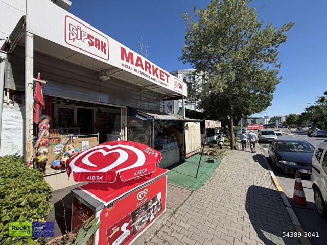 Çekmeköy, İstanbul içerisinde satılık Dükkan