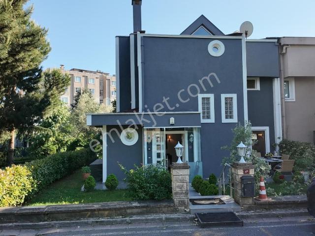 Çekmeköy, İstanbul içerisinde satılık Villa