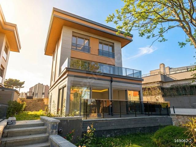 Çekmeköy, İstanbul içerisinde satılık Villa