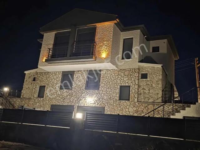 Mordoğan Mahallesi, Karaburun içerisinde satılık Villa