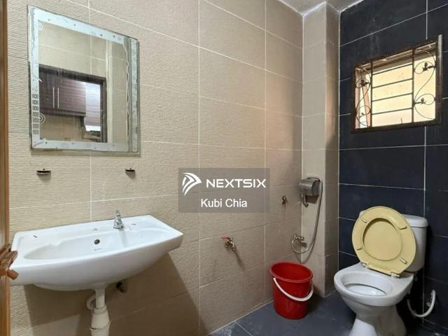 Residential House for sale in Country Heights Damansara, Kuala Lumpur