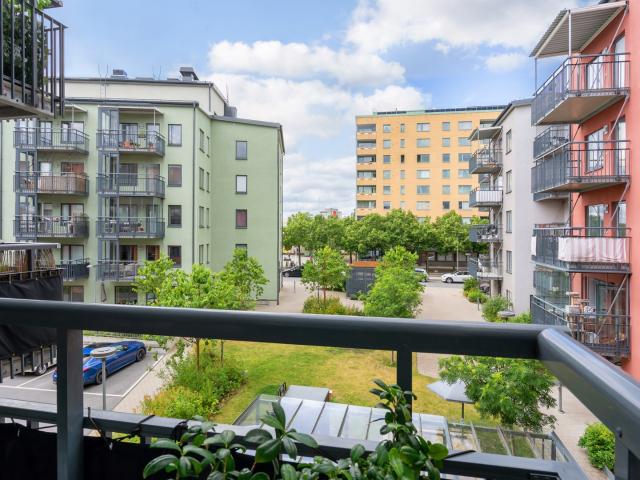 Bostadsrätt till salu i Skärholmen, Botkyrka