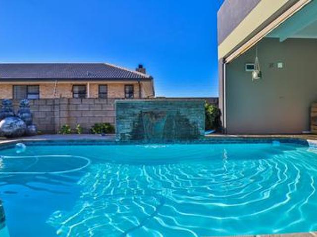 House for sale in Groot Brak Rivier, Western Cape