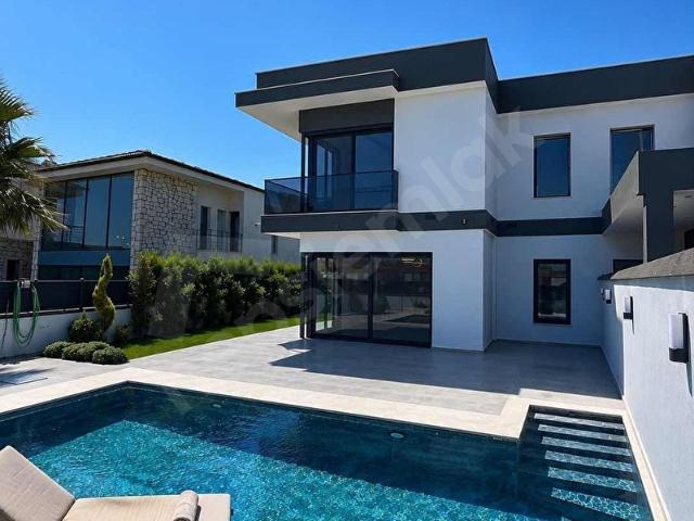 Çeşme, İzmir içerisinde satılık Villa