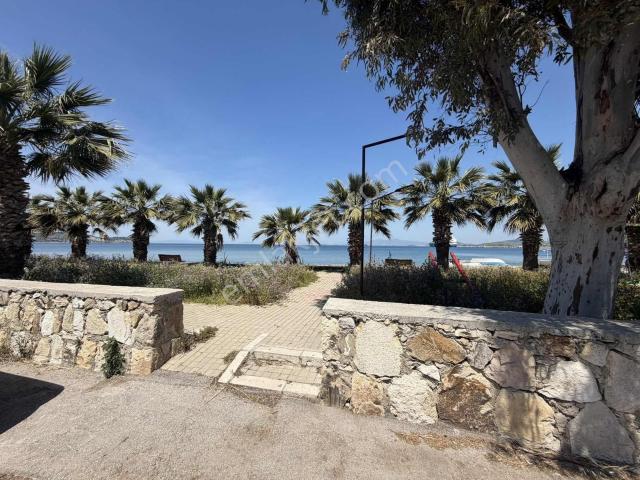 Foça, İzmir içerisinde satılık Villa