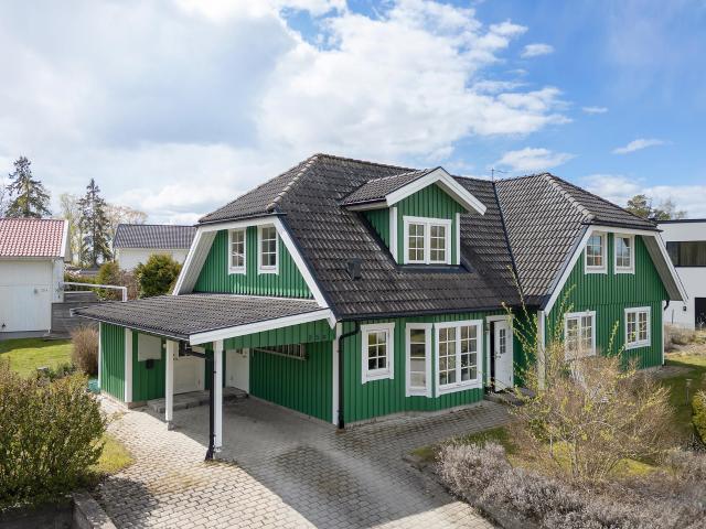 Villa till salu i Ekerö, Stockholm