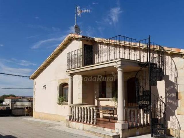 Casa en alquiler en Santiuste De San Juan Bautista