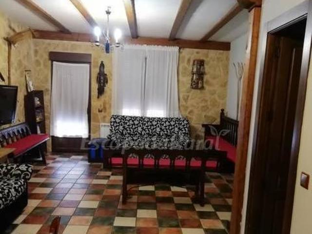 Casa en alquiler en Valfermoso De Tajuña, Guadalajara