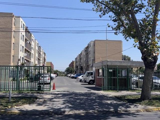 El Bosque, Dpto con estacionamiento y gastos comunes incluidos 1er piso