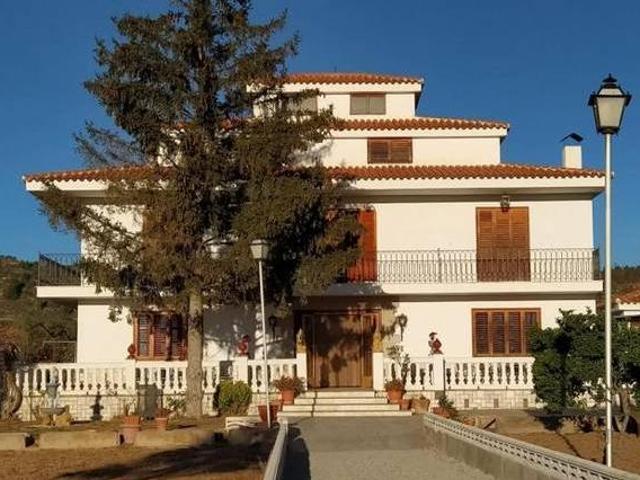 Casa en alquiler en Altura