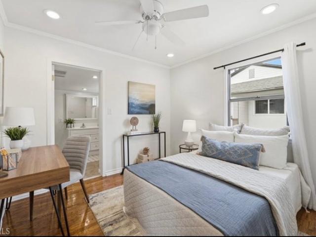 Room for rent in Canoga Park, California