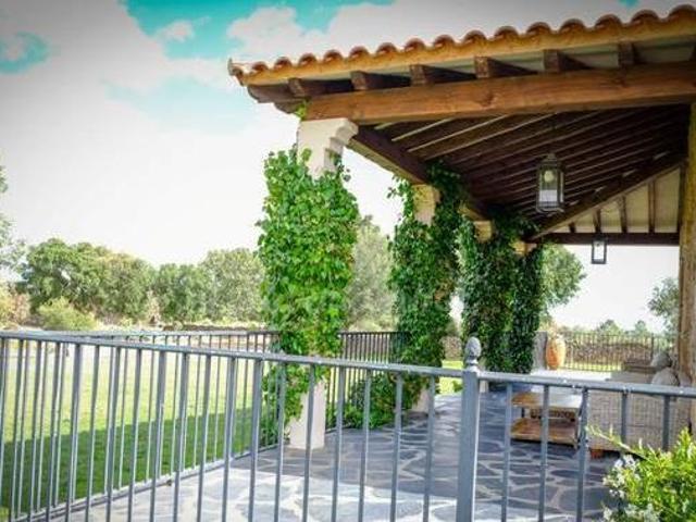 Casa en alquiler en Hoyos, Extremadura